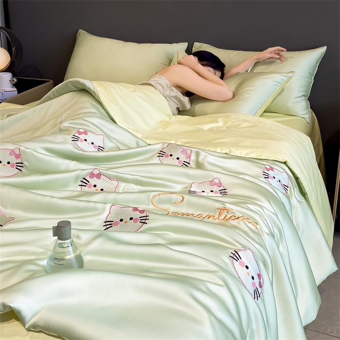 91家纺网 家纺一手货源 找家纺 笙意家纺 2025新款水洗真丝夏被夏凉被空调被四件套-满绣系列 可爱猫-绿+奶黄