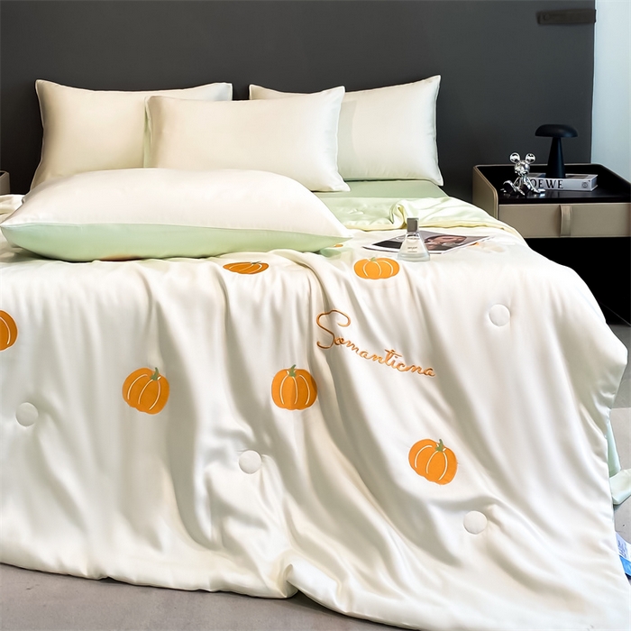 91家纺网 家纺一手货源 找家纺 笙意家纺 2025新款水洗真丝夏被夏凉被空调被四件套-满绣系列 南瓜-白+绿