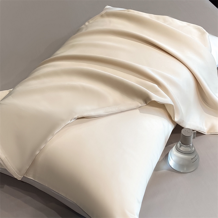 91家纺网 家纺一手货源 找家纺 笙意家纺 2025新款水洗真丝夏被夏凉被空调被四件套-满绣系列 曲奇熊-奶茶+中灰