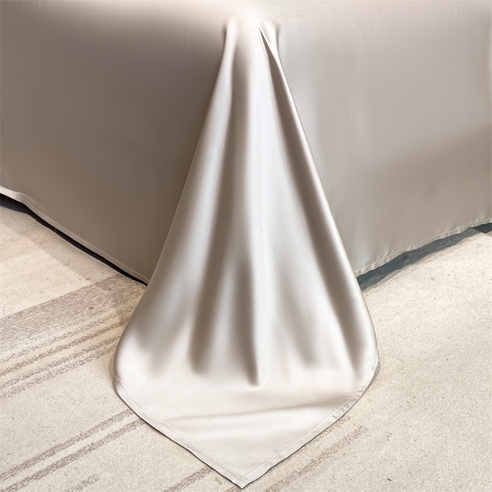 91家纺网 家纺一手货源 找家纺 笙意家纺 2025新款水洗真丝夏被夏凉被空调被四件套-满绣系列 曲奇熊-奶茶+中灰