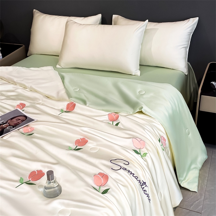 91家纺网 家纺一手货源 找家纺 笙意家纺 2025新款水洗真丝夏被夏凉被空调被四件套-满绣系列 郁金香-白+绿