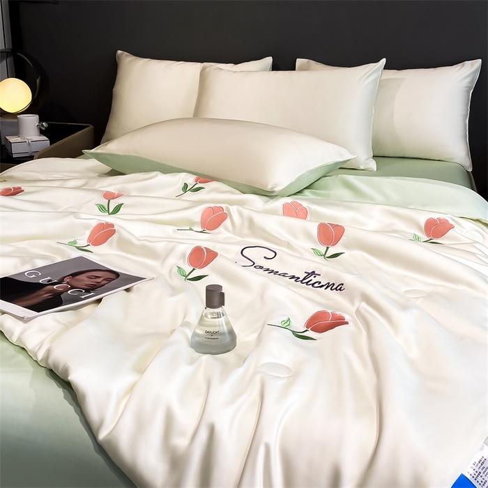 91家纺网 家纺一手货源 找家纺 笙意家纺 2025新款水洗真丝夏被夏凉被空调被四件套-满绣系列 郁金香-白+绿
