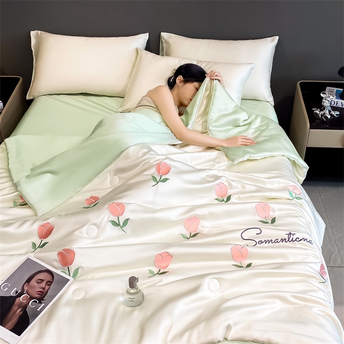 91家纺网 家纺一手货源 找家纺 笙意家纺 2025新款水洗真丝夏被夏凉被空调被四件套-满绣系列 郁金香-白+绿