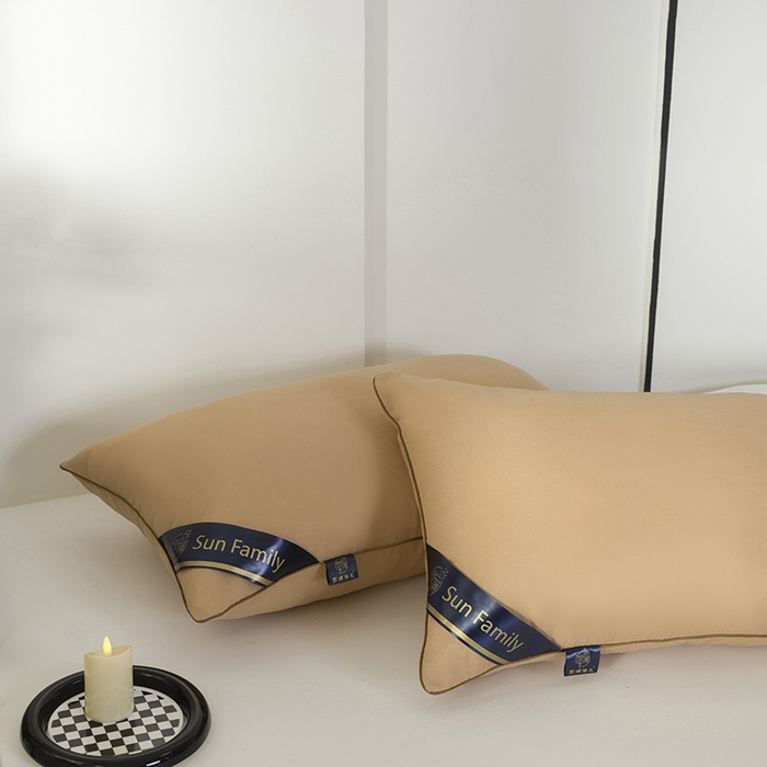 91家纺网 家纺一手货源 找家纺 佳合枕芯 2025家满阳光酒店款羽丝绒枕枕芯枕头 卡其低枕500g