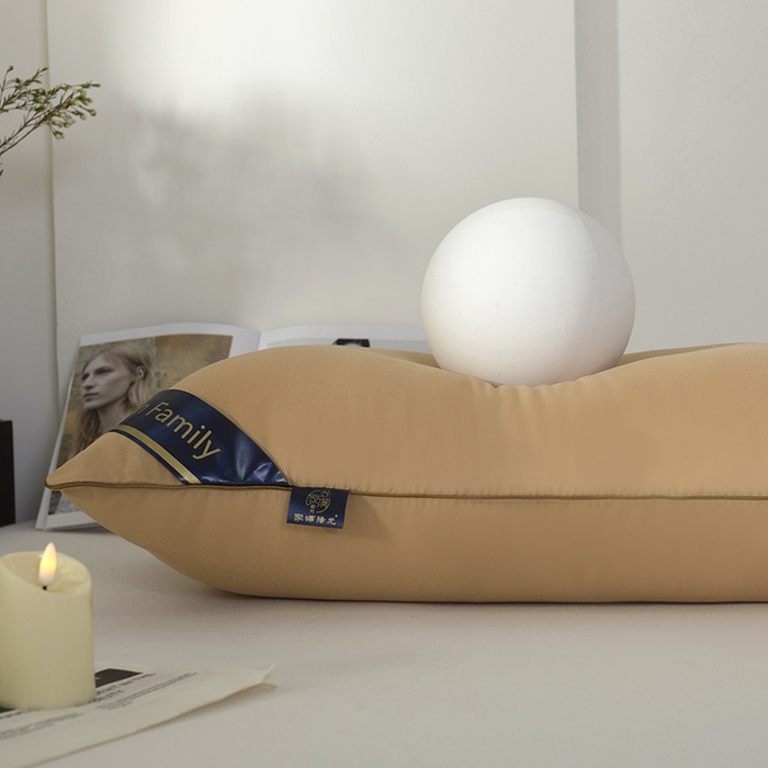 91家纺网 家纺一手货源 找家纺 佳合枕芯 2025家满阳光酒店款羽丝绒枕枕芯枕头 卡其低枕500g