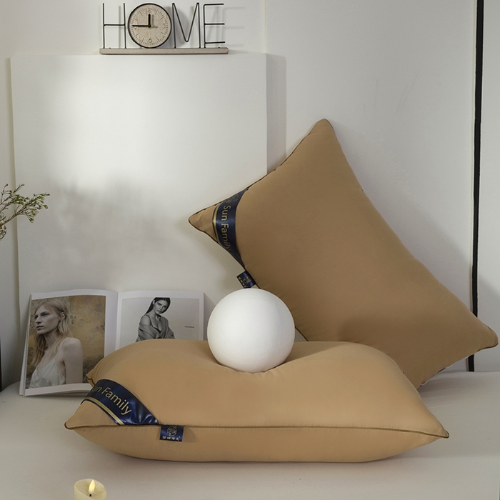 91家纺网 家纺一手货源 找家纺 佳合枕芯 2025家满阳光酒店款羽丝绒枕枕芯枕头 卡其低枕500g