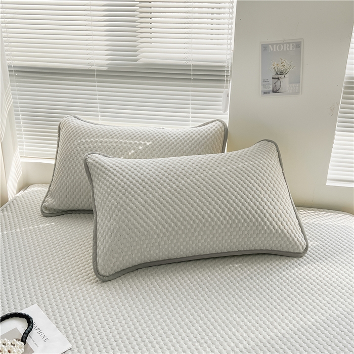 91家纺网 家纺一手货源 找家纺 喜居 2025新款良品风冰豆豆席床笠款凉席凉豆豆席 椰子灰