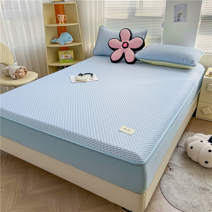 91家纺网 家纺一手货源 找家纺 喜居 2025新款良品风冰豆豆席床笠款凉席凉豆豆席 海盐蓝