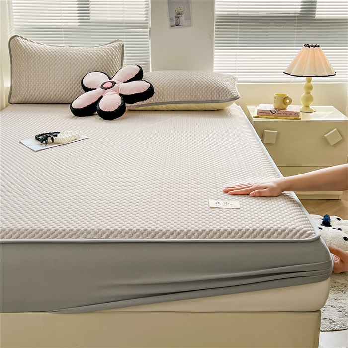 91家纺网 家纺一手货源 找家纺 喜居 2025新款良品风冰豆豆席床笠款凉席凉豆豆席 奶昔咖