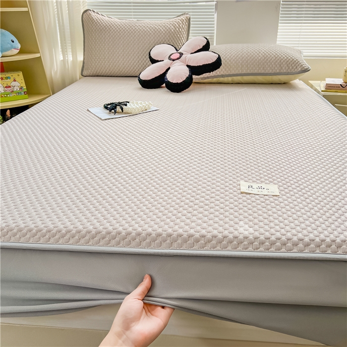 91家纺网 家纺一手货源 找家纺 喜居 2025新款良品风冰豆豆席床笠款凉席凉豆豆席 奶昔咖