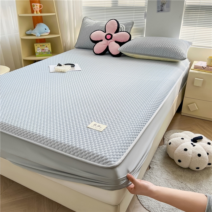 91家纺网 家纺一手货源 找家纺 喜居 2025新款良品风冰豆豆席床笠款凉席凉豆豆席 夏夜蓝