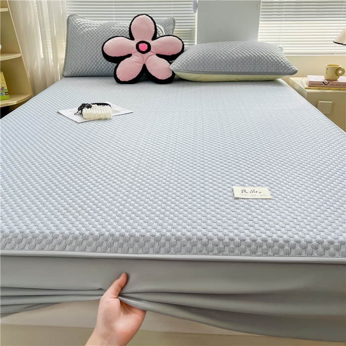 91家纺网 家纺一手货源 找家纺 喜居 2025新款良品风冰豆豆席床笠款凉席凉豆豆席 夏夜蓝