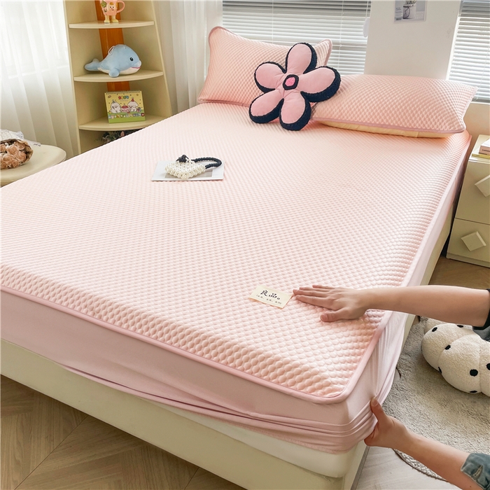 91家纺网 家纺一手货源 找家纺 喜居 2025新款良品风冰豆豆席床笠款凉席凉豆豆席 香妃粉