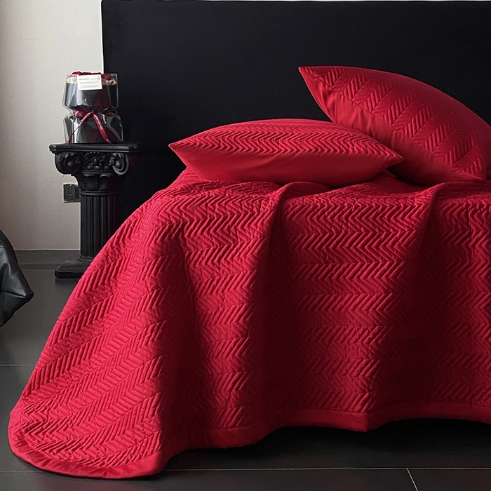 91家纺网 家纺一手货源 找家纺 优悦生活馆 2025新款亲肤婚庆夹棉床盖四件套 心田