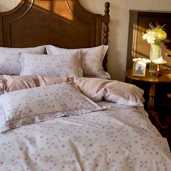 91家纺网 家纺一手货源 找家纺 由丽家纺 2025新款柔棉数码印花四件套系列 踪迹 紫