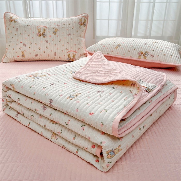 91家纺网 家纺一手货源 找家纺 恒爱 2025新款全棉印花单床盖 爱情兔