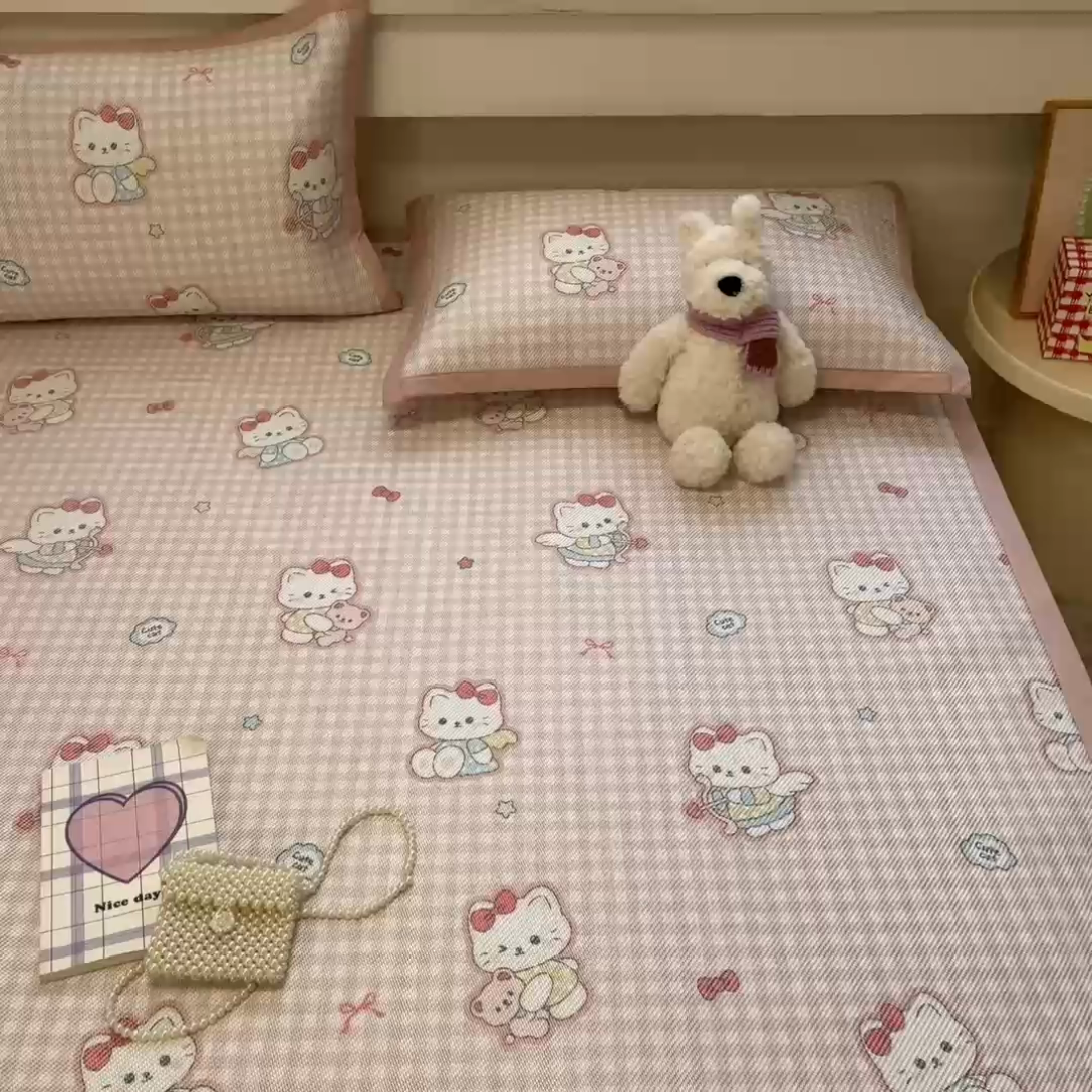 91家纺网 家纺一手货源 找家纺 慕澄家纺 2025新款小清新印花真冰藤系列凉席床席款 床席-粉格猫咪
