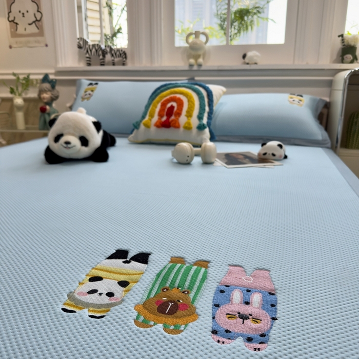 91家纺网 家纺一手货源 找家纺 席世家2025新款满天星绣花豆豆席 凉喵喵