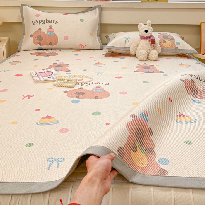 91家纺网 家纺一手货源 找家纺 慕澄家纺 2025新款小清新印花真冰藤系列凉席床席款 床席-卡皮巴拉