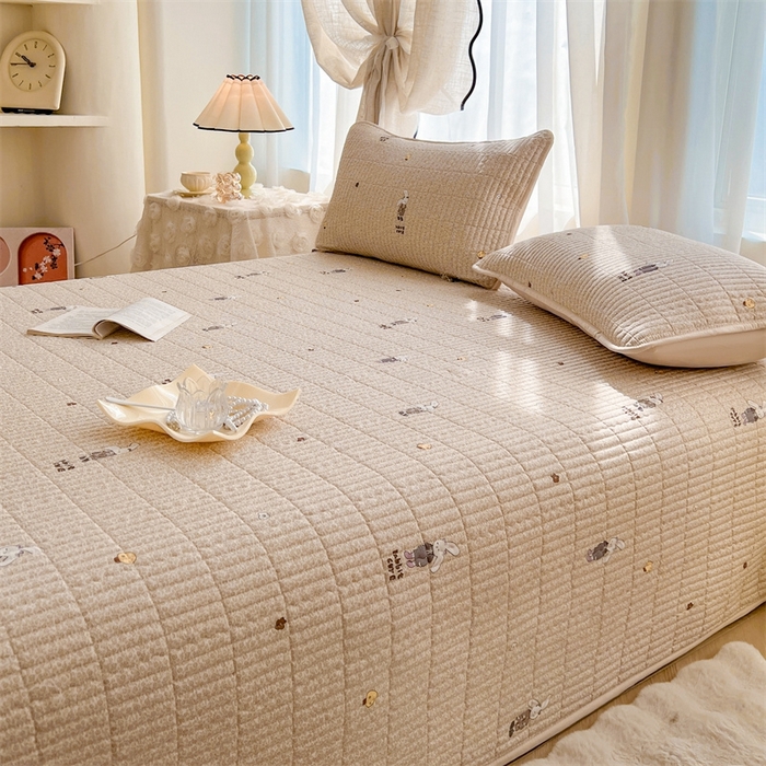 91家纺网 家纺一手货源 找家纺 恒爱 2025新款全棉印花单床盖 公子兔-浅咖