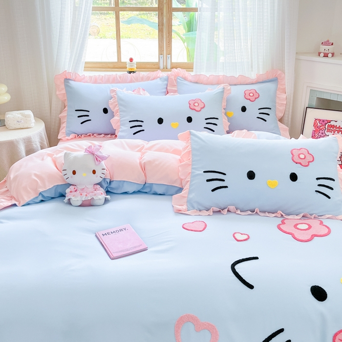 91家纺网 家纺一手货源 找家纺 泉欣家纺 2025新款网红可爱卡通公主风毛巾绣花水洗棉四件套（专版花型）甜甜猫咪 甜甜猫咪-蓝粉