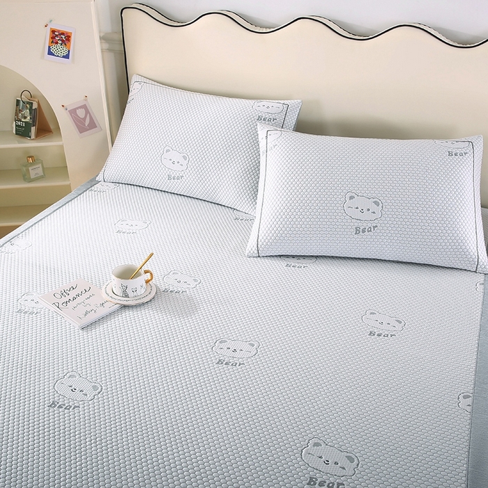 91家纺网 家纺一手货源 找家纺 法莱妮2025新款卡通三明治冰豆豆凉席 晚安熊