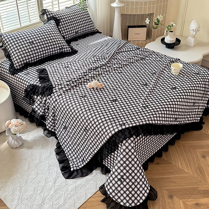 91家纺网 家纺一手货源 找家纺 大麦家纺 2025新款碳光冰丝软凉席夏被四件套 清格