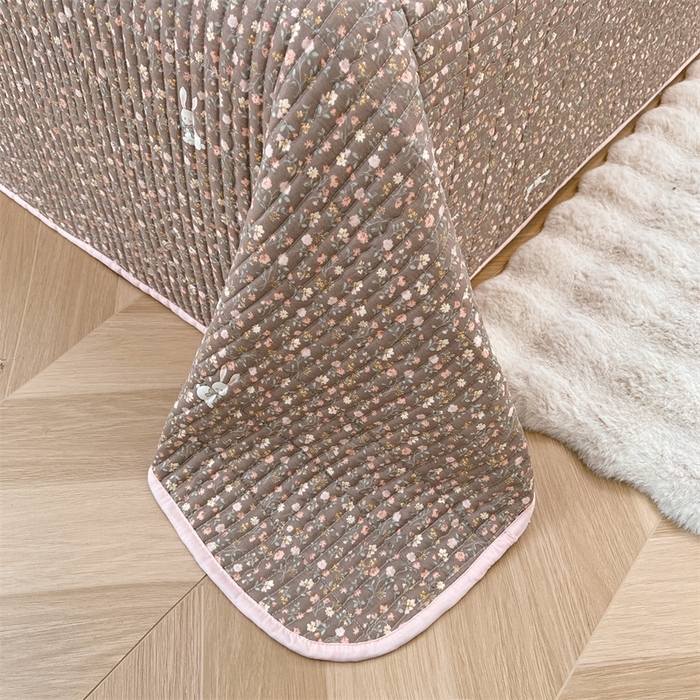 91家纺网 家纺一手货源 找家纺 恒爱 2025新款全棉印花单床盖 瞭望兔-咖