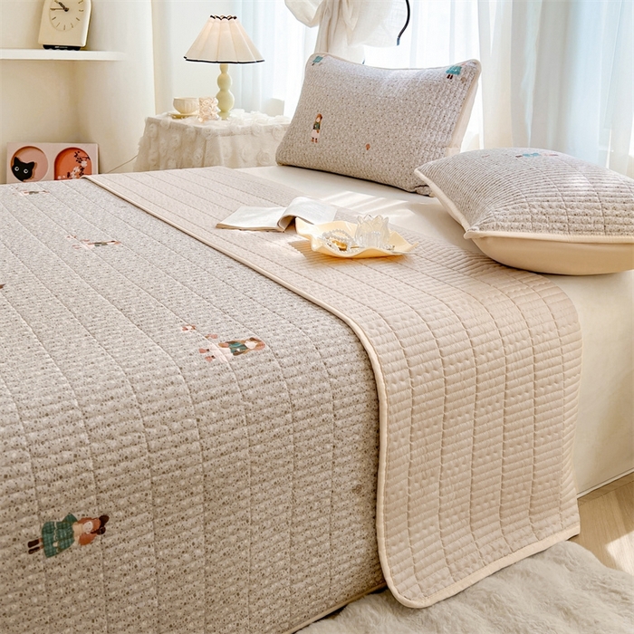 91家纺网 家纺一手货源 找家纺 恒爱 2025新款全棉印花单床盖 小女孩-浅咖