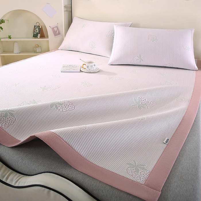 91家纺网 家纺一手货源 找家纺 法莱妮2025新款卡通三明治冰豆豆凉席 草莓-粉