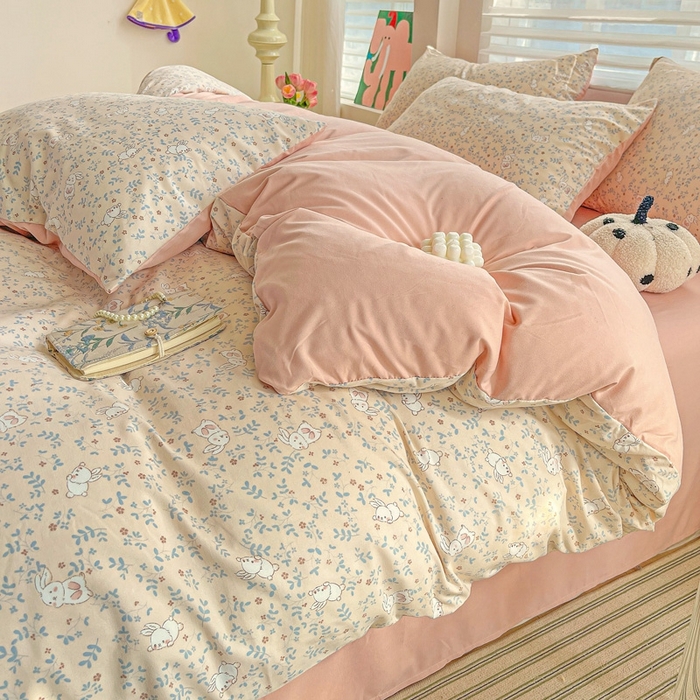 91家纺网 家纺一手货源 找家纺 2025新款水洗云朵糯糯棉简约风ins风小碎花被套床单款床笠款三四件套 花丛兔