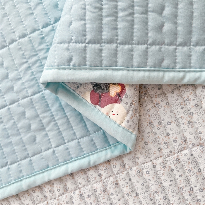 91家纺网 家纺一手货源 找家纺 恒爱 2025新款全棉印花单床盖 公子兔-蓝