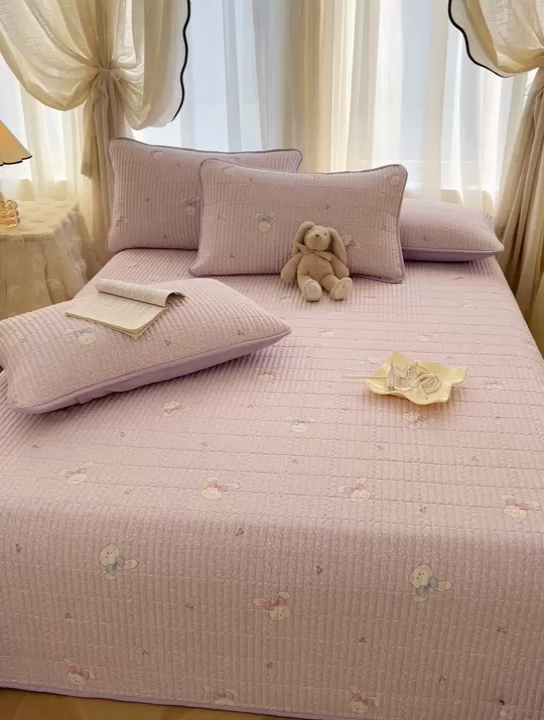 91家纺网 家纺一手货源 找家纺 恒爱 2025新款全棉印花单床盖 五彩熊