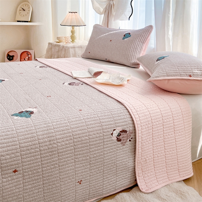 91家纺网 家纺一手货源 找家纺 恒爱 2025新款全棉印花单床盖 安哥拉公主-豆沙