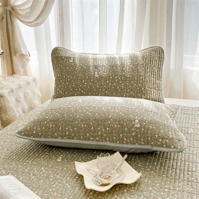 91家纺网 家纺一手货源 找家纺 恒爱 2025新款全棉印花单床盖 瞭望兔-深绿