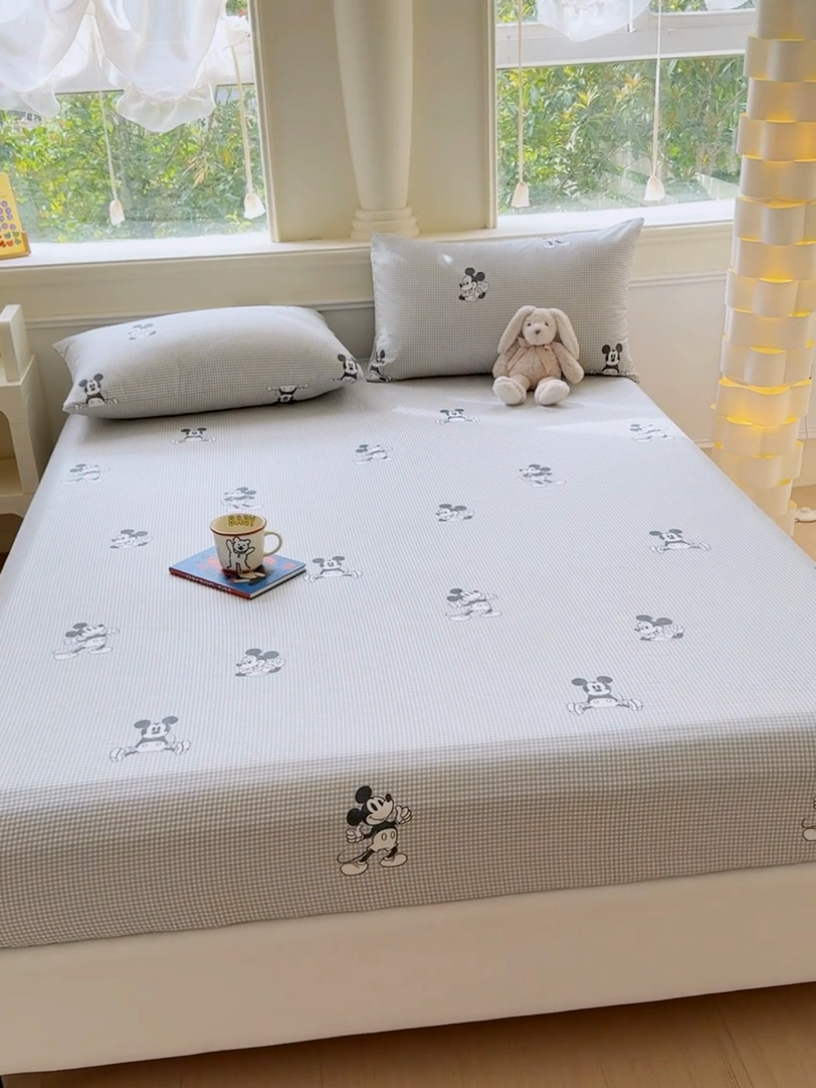 91家纺网 家纺一手货源 找家纺 2025新款全棉床单床笠 灰格米奇 床笠款