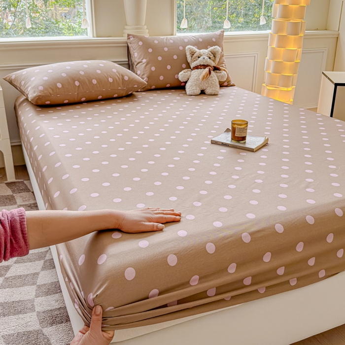 91家纺网 家纺一手货源 找家纺 2025新款全棉床单床笠 复古紫波点 床笠款