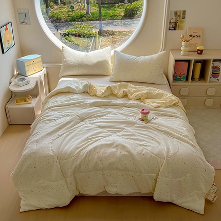 91家纺网 家纺一手货源 找家纺 初念 2025新款云朵棉系列夏被（提供买家秀） 芝士碎