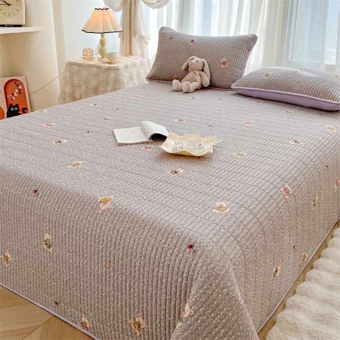 91家纺网 家纺一手货源 找家纺 恒爱 2025新款全棉印花单床盖 呆萌熊-浅咖