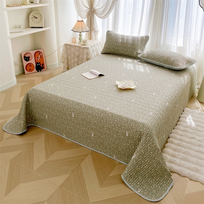 91家纺网 家纺一手货源 找家纺 恒爱 2025新款全棉印花单床盖 瞭望兔-深绿