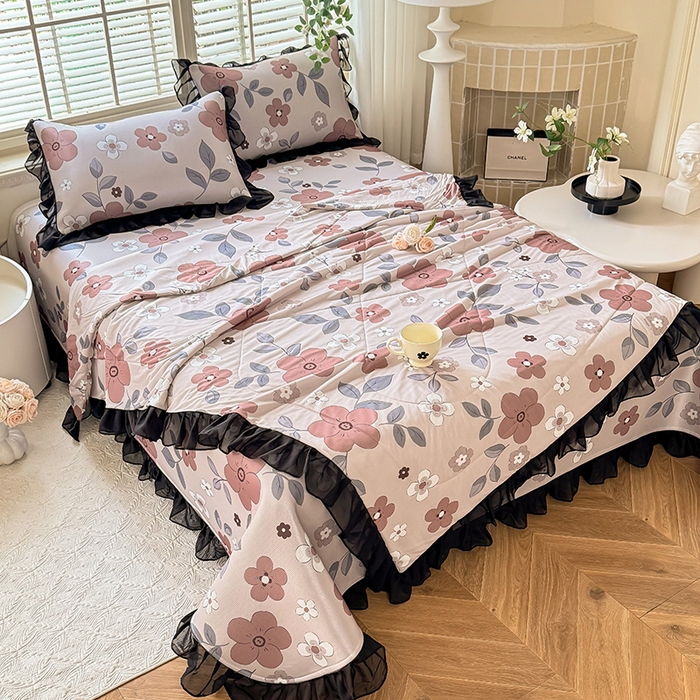 91家纺网 家纺一手货源 找家纺 大麦家纺 2025新款碳光冰丝软凉席夏被四件套 美姬