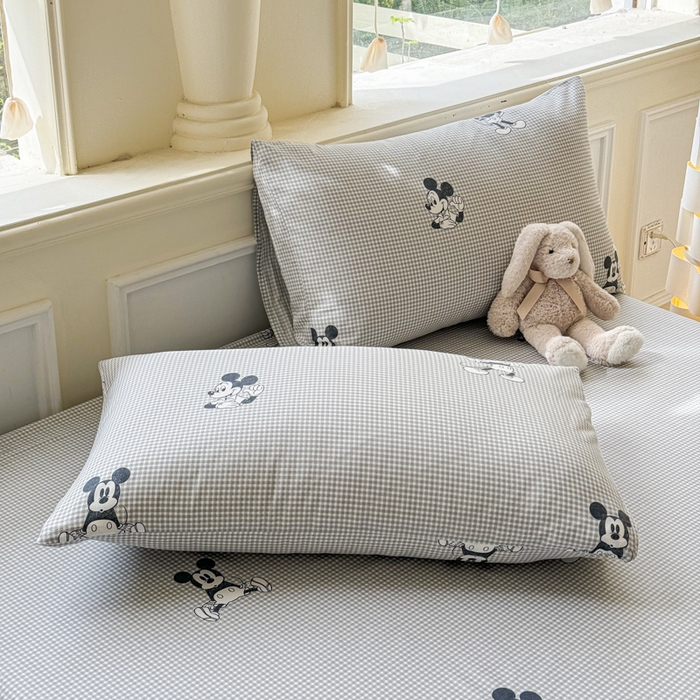 91家纺网 家纺一手货源 找家纺 2025新款全棉床单床笠 灰格米奇 床笠款