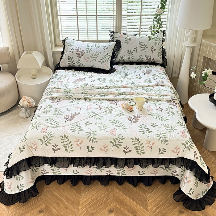 91家纺网 家纺一手货源 找家纺 大麦家纺 2025新款碳光冰丝软凉席夏被四件套 漫步花丛