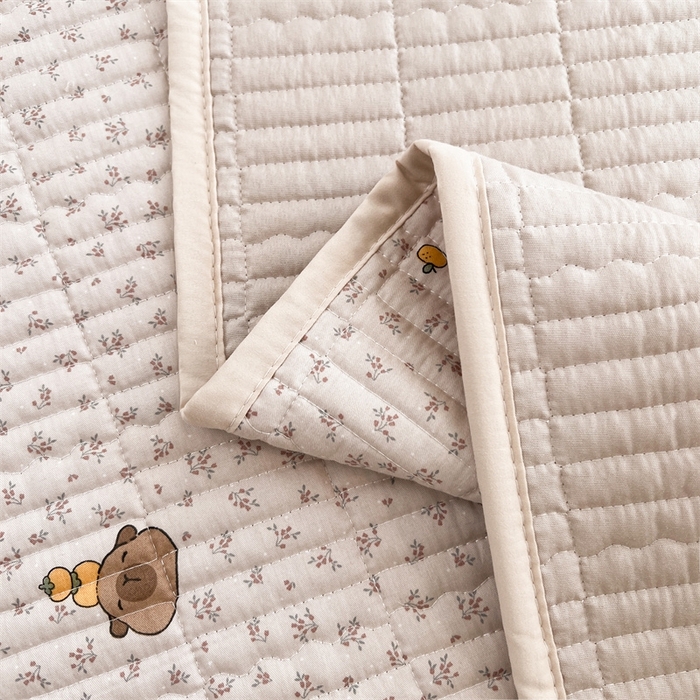 91家纺网 家纺一手货源 找家纺 恒爱 2025新款全棉印花单床盖 卡皮巴拉