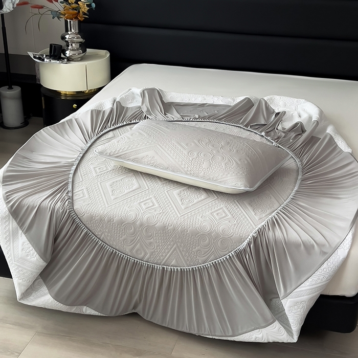 91家纺网 家纺一手货源 找家纺 世纪绒品 2025新款A类凉感压花单床笠单夏被 星月浅灰-单夏被