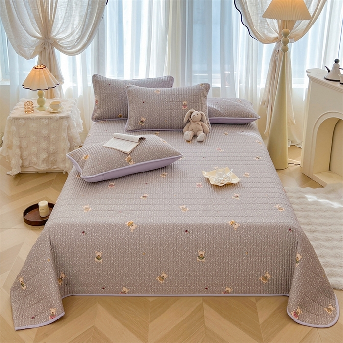 91家纺网 家纺一手货源 找家纺 恒爱 2025新款全棉印花单床盖 呆萌熊-浅咖