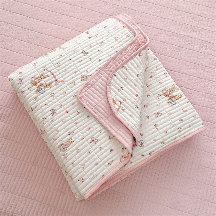 91家纺网 家纺一手货源 找家纺 恒爱 2025新款全棉印花单床盖 爱情兔