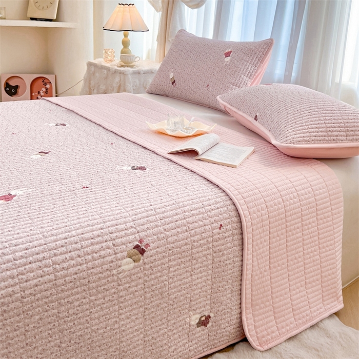 91家纺网 家纺一手货源 找家纺 恒爱 2025新款全棉印花单床盖 公子兔-浅豆沙