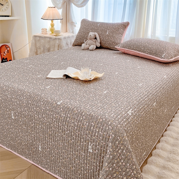 91家纺网 家纺一手货源 找家纺 恒爱 2025新款全棉印花单床盖 瞭望兔-咖