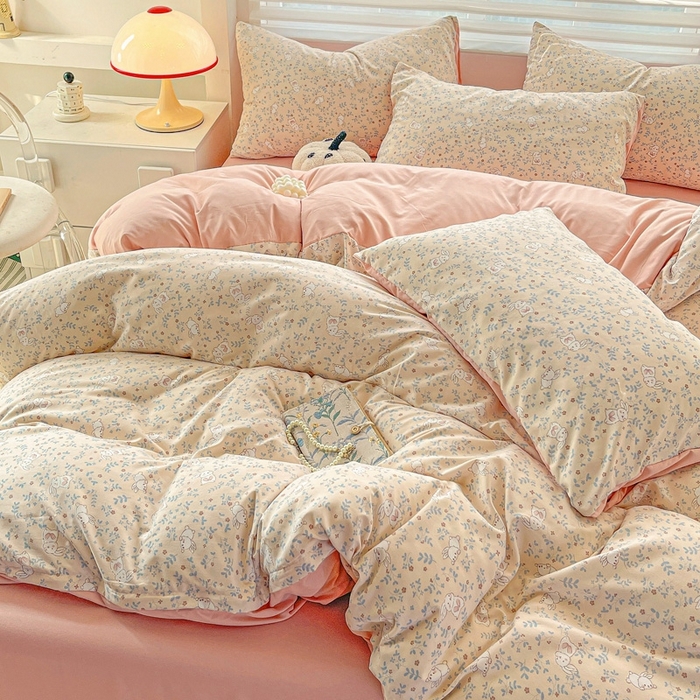 91家纺网 家纺一手货源 找家纺 2025新款水洗云朵糯糯棉简约风ins风小碎花被套床单款床笠款三四件套 花丛兔